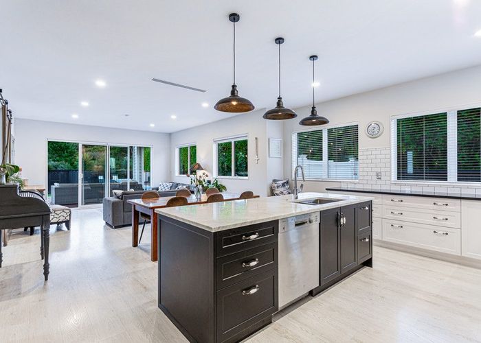  at 2 Tirohanga Crescent, Stanmore Bay, Whangaparaoa