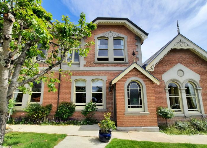  at 20 Peel Street, Lawrence, Clutha, Otago