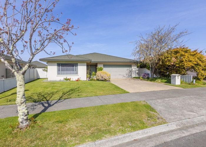 at 69 Kensington Drive, Taradale, Napier
