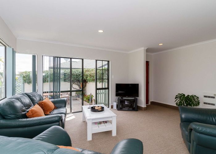  at 8/2A Spriggs Crescent, Greenmeadows, Napier
