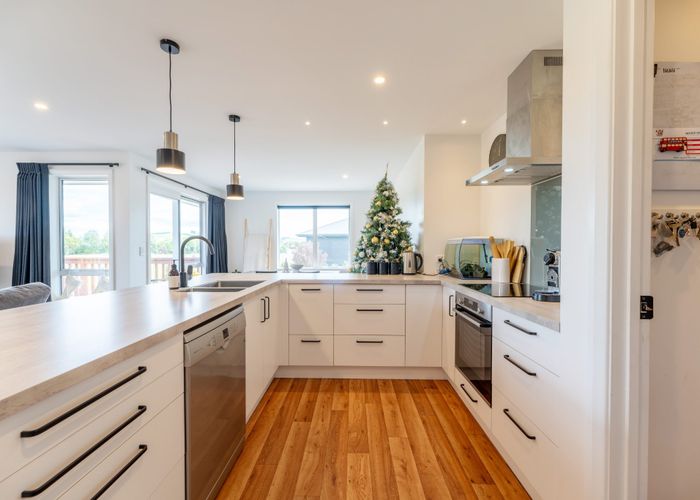  at 9 Grove Avenue, Weston, Oamaru
