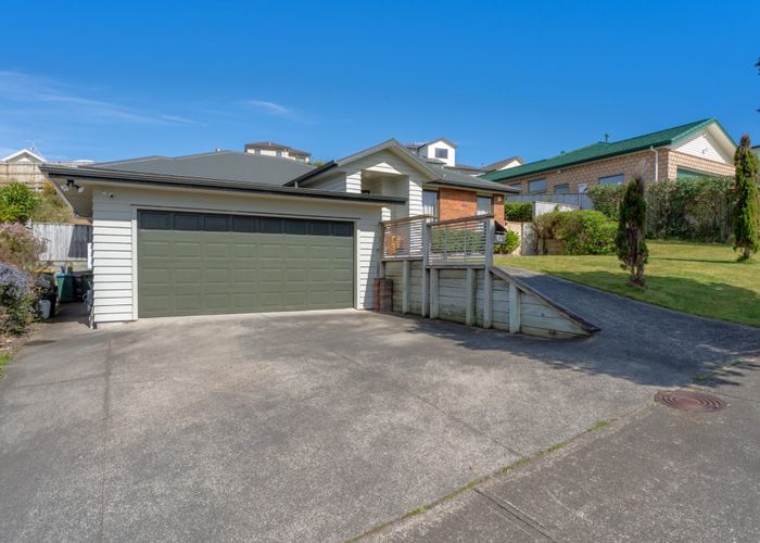  at 42 Tongariro Drive, Aotea, Porirua, Wellington