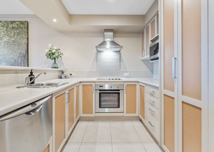  at 5B/36 James Cook Crescent, Remuera, Auckland