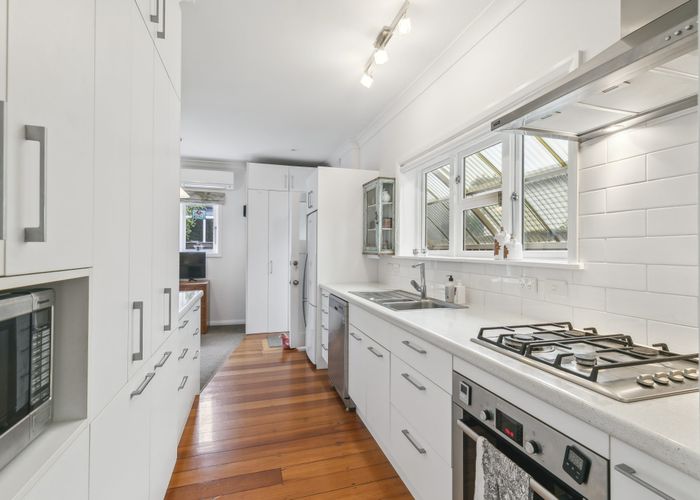  at 465 Broadway, Miramar, Wellington