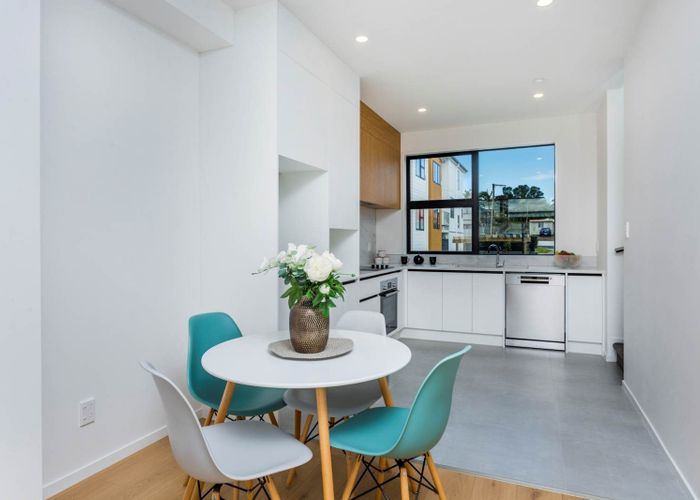  at 9/28 Lavelle Road, Henderson, Waitakere City, Auckland