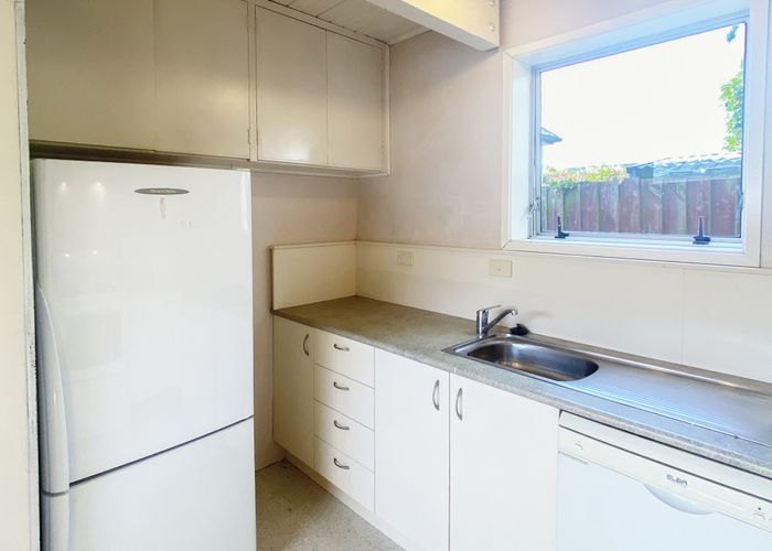  at 2/108 Office Road, Merivale, Christchurch City, Canterbury