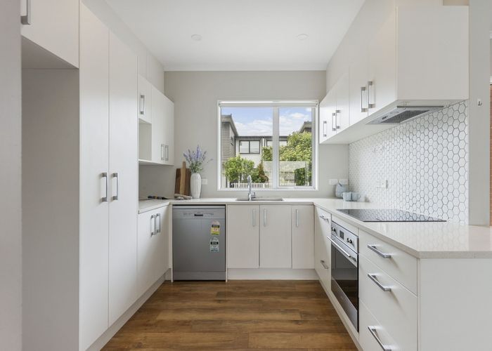 at 16 Whale Road, Mount Wellington, Auckland City, Auckland