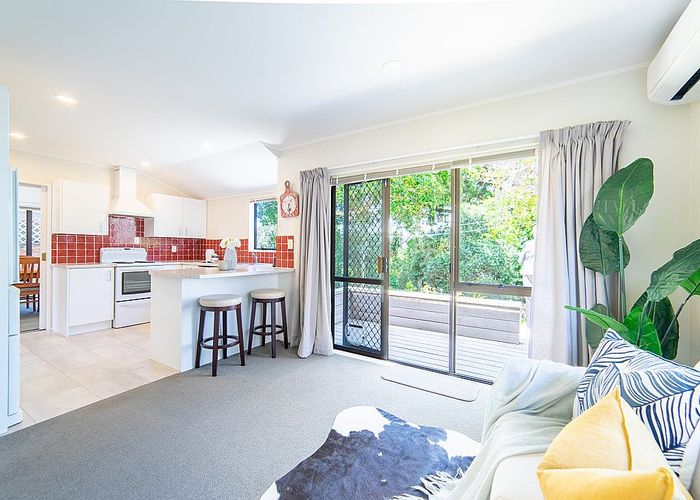  at 2/20 Nile Road, Milford, Auckland