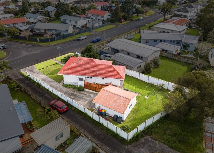  at 40 Hindmarsh Street, Henderson, Waitakere City, Auckland