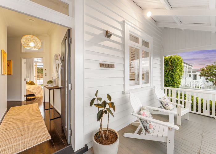  at 1/20 Richmond Avenue, Northcote Point, Auckland