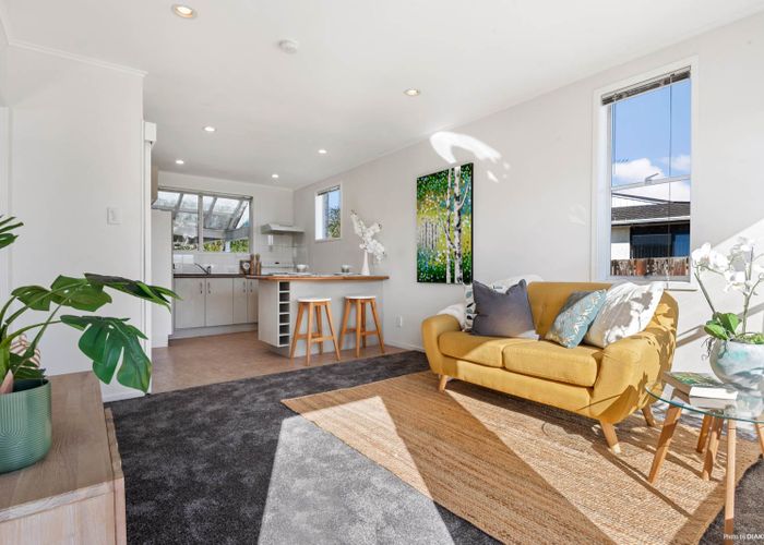  at 1/88 White Swan Road, Mount Roskill, Auckland