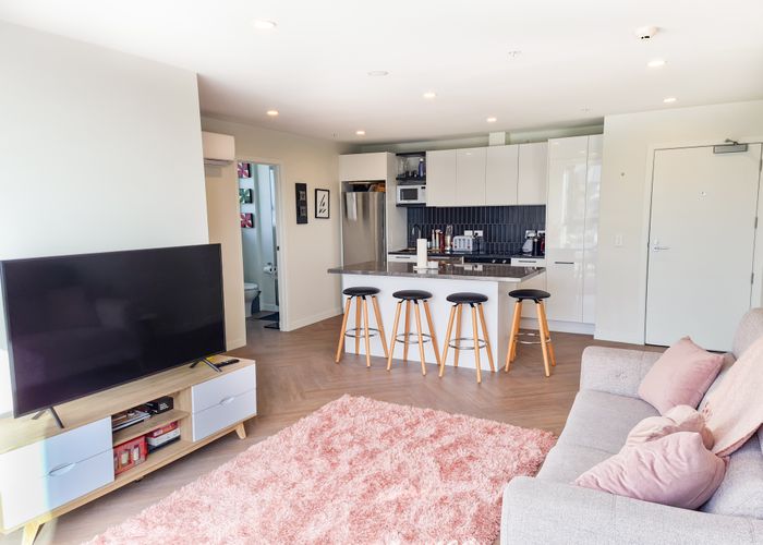  at 406/82 Jellicoe Road, Panmure, Auckland