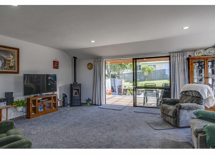  at 6 Ellesmere Place, Oceanview, Timaru