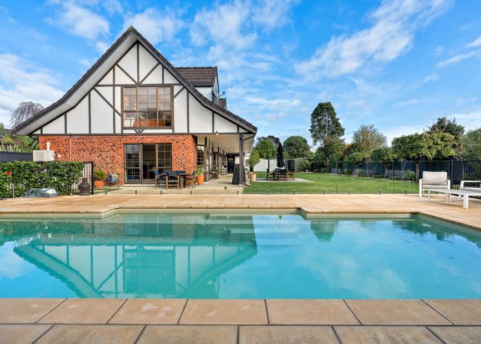  at 10 Wilencote Place, Pahurehure, Papakura, Auckland
