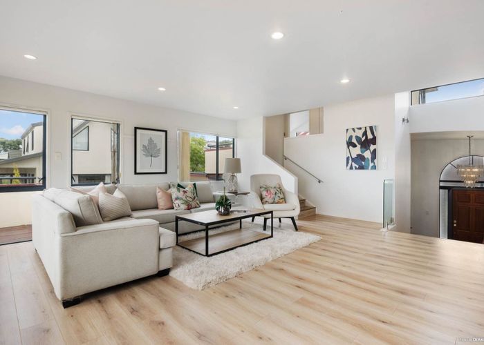  at 136 Wiseley Road, West Harbour, Waitakere City, Auckland