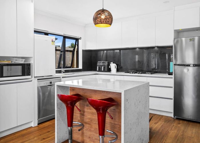  at 1 Dewan Lane, Papatoetoe, Auckland