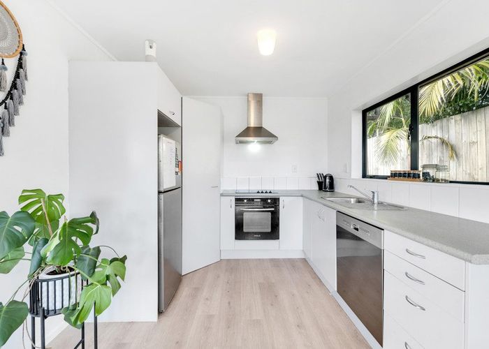  at 25 Aspiring Avenue, Clover Park, Auckland