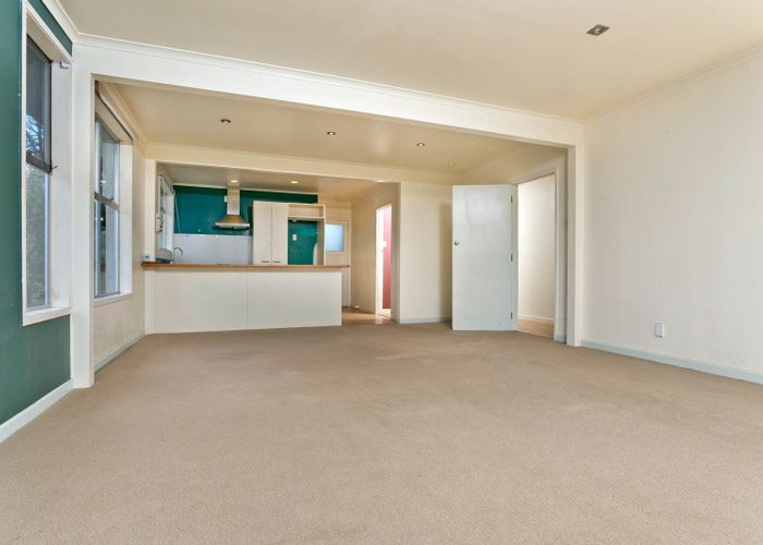  at 4 Phillip Parade, Forrest Hill, North Shore City, Auckland