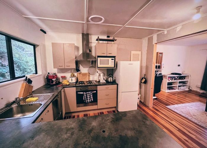  at 32 Shackleton Grove, Stokes Valley, Lower Hutt, Wellington