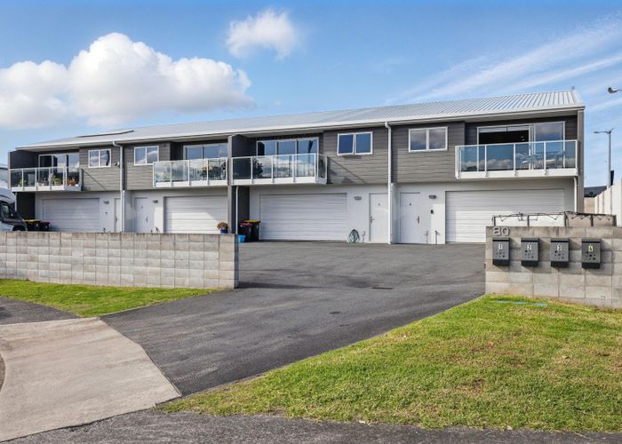 at 4/80 Market Place, Papamoa, Tauranga, Bay Of Plenty