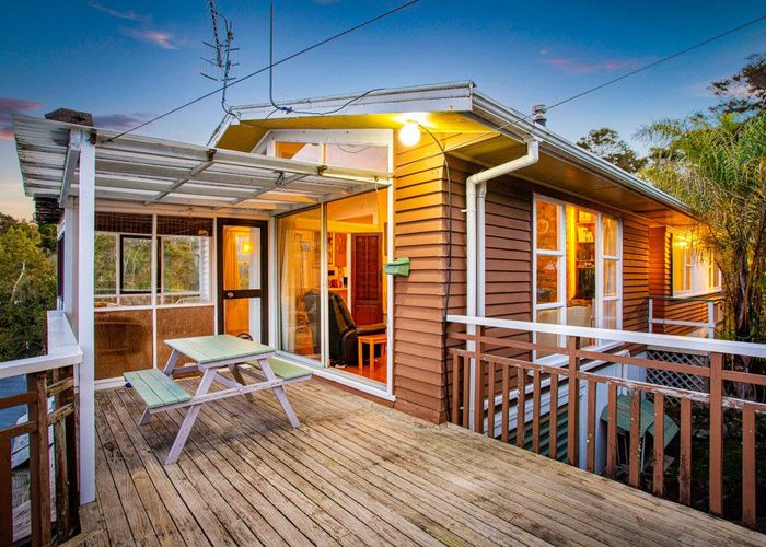  at 204 Old Titirangi Road, Titirangi, Waitakere City, Auckland