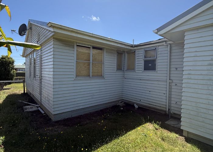  at Mangere East, Manukau City, Auckland