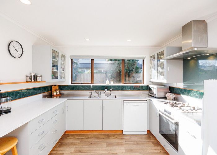  at 4 Gainsborough Grove, Highbury, Palmerston North