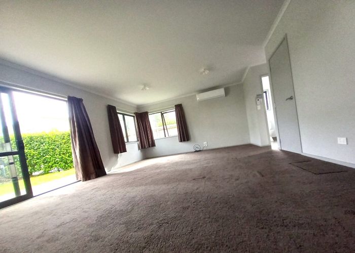  at 6 Whau Crescent, Avondale, Auckland