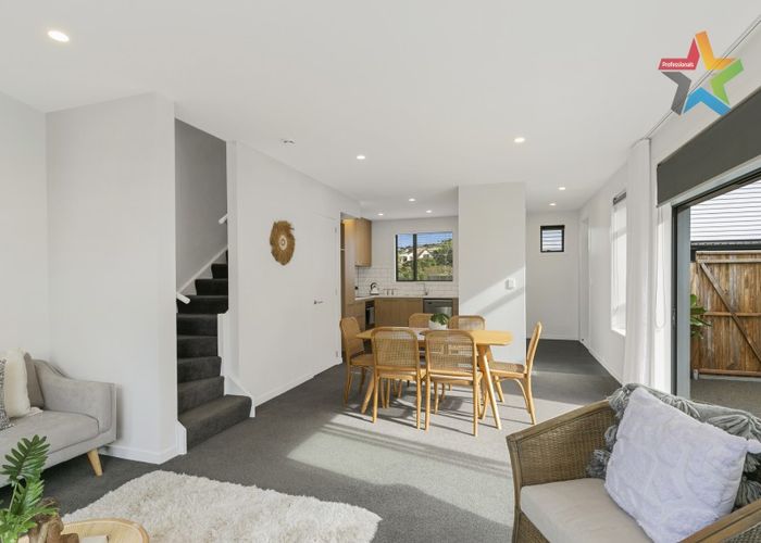  at 9/30 Monowai Road, Johnsonville, Wellington
