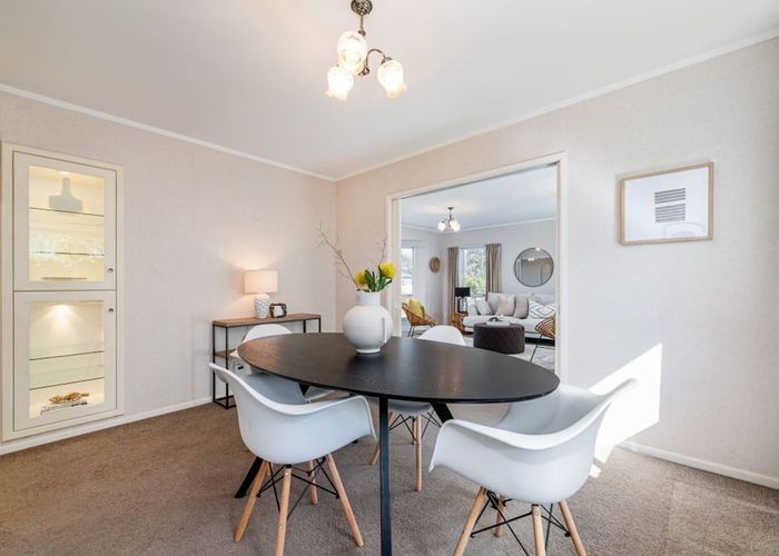  at 42 Sunhill Road, Sunnyvale, Auckland