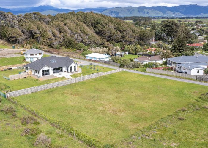  at 4B Rangiuru Road, Otaki Beach, Otaki