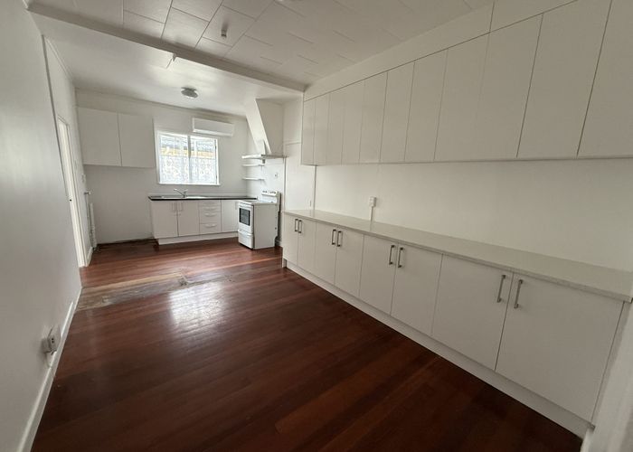  at 40 Renfrew Ave, Sandringham, Auckland City, Auckland