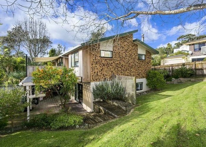 at 6 Serrata Place, Browns Bay, Auckland
