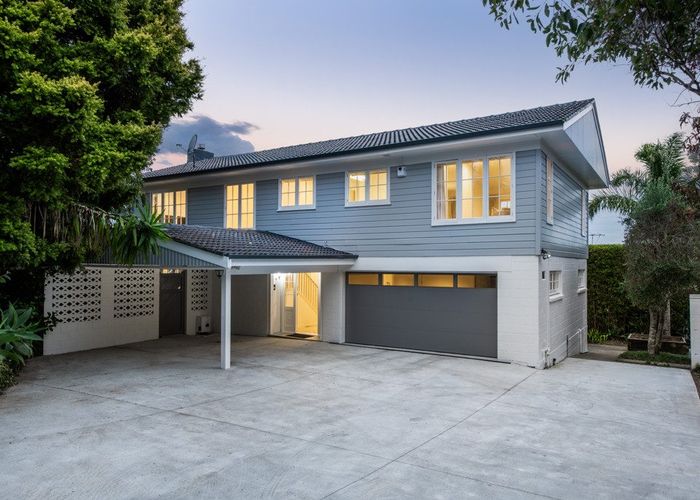  at 107 East Coast Road, Castor Bay, North Shore City, Auckland