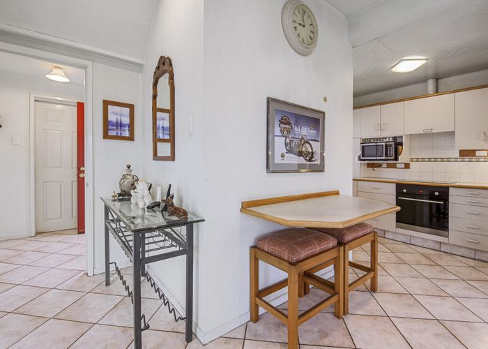  at 2/725 Main North Road, Belfast, Christchurch