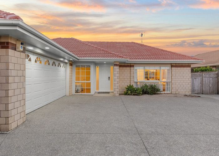  at 8 William Woods Court, Dannemora, Manukau City, Auckland