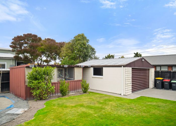  at 14 Takaro Avenue, Sockburn, Christchurch City, Canterbury