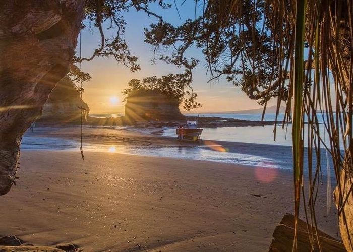  at 950A Beach Road, Torbay, Auckland