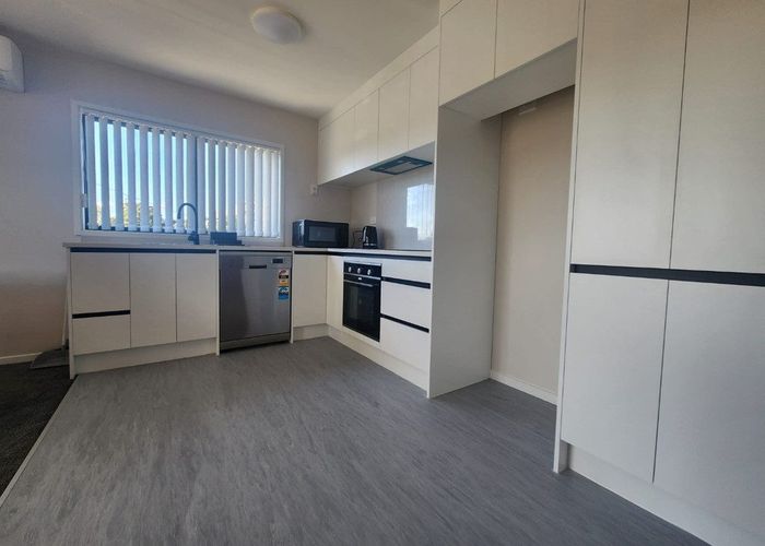  at 6 Hamlin Road, Mount Wellington, Auckland