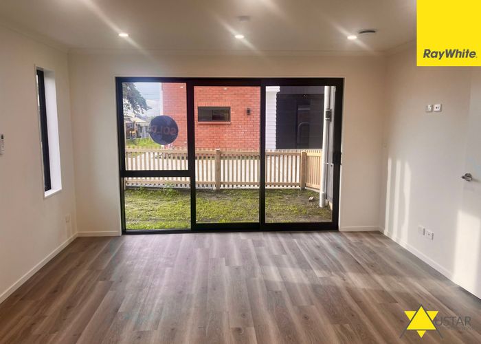  at 12/100 Seymour Road, Sunnyvale, Waitakere City, Auckland