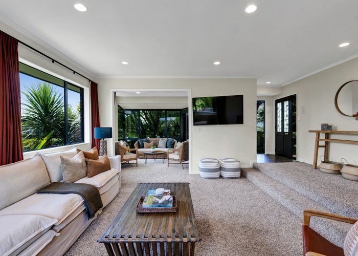  at 15 Del Mar Place, Merrilands, New Plymouth