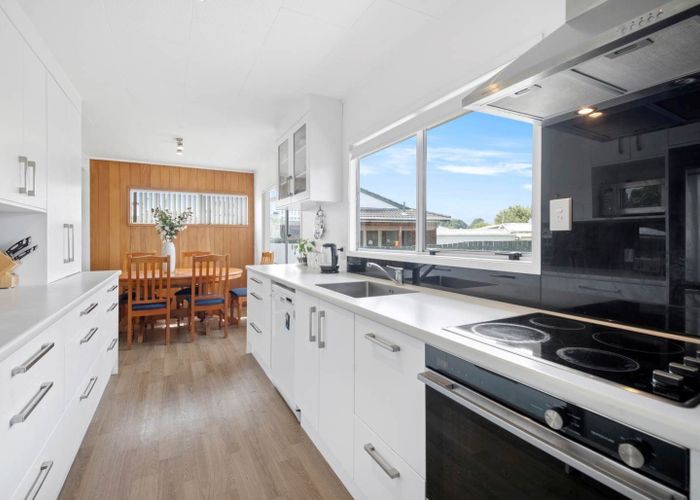  at 16 Tamworth Close, Manurewa, Auckland