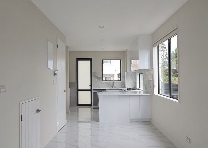  at 3/532 Glenfield Road, Glenfield, North Shore City, Auckland