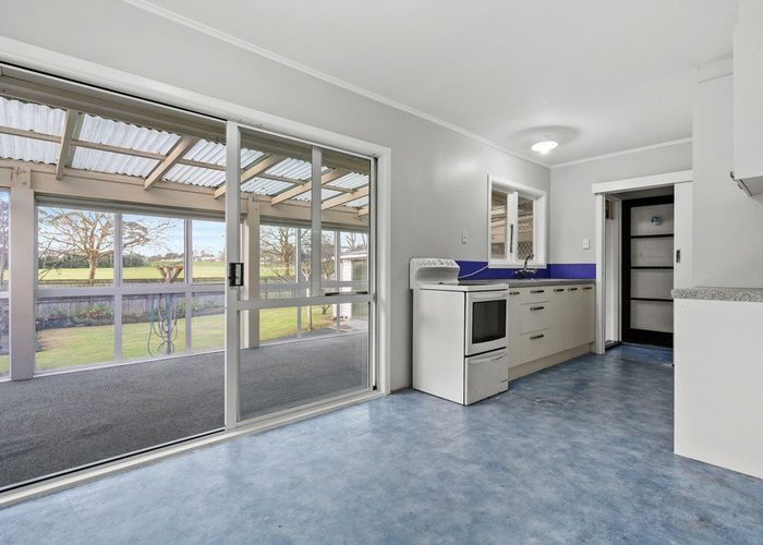  at 15 Velvet Crescent, Otara, Manukau City, Auckland