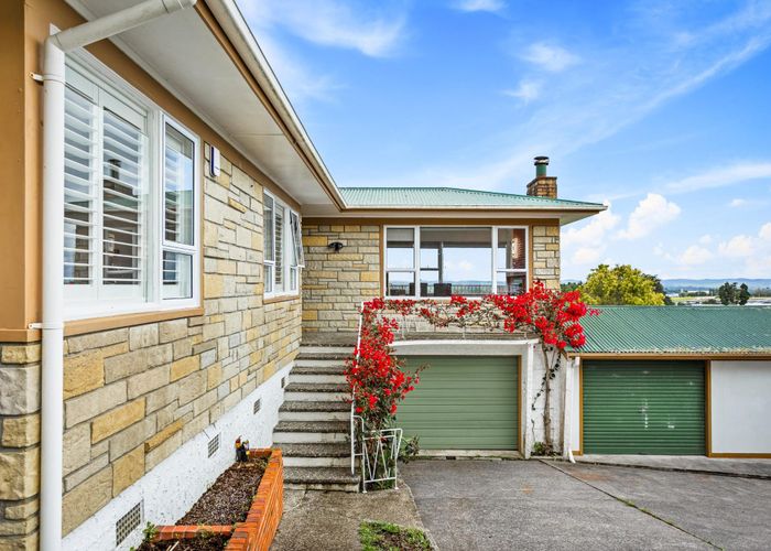  at 462 Don Buck Road, Massey, Waitakere City, Auckland