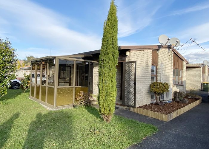  at 1/73 Butley Drive, Farm Cove, Manukau City, Auckland