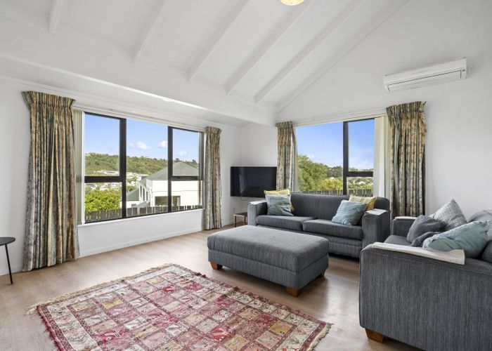  at 84 Mercury Way, Whitby, Porirua