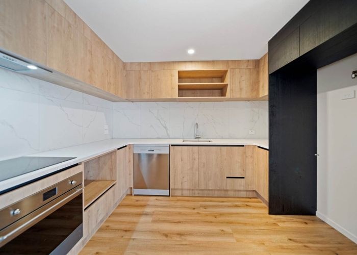  at 101/2 Dishys Road, Flat Bush, Manukau City, Auckland