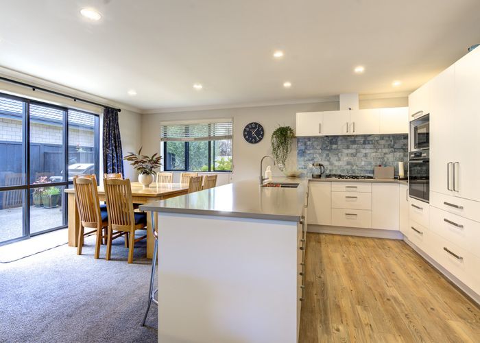  at 35 Haswell Place, Huntington, Hamilton