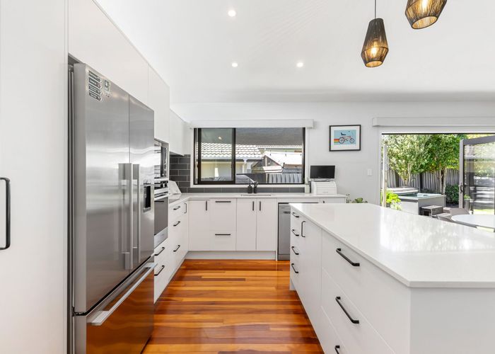  at 30 Fairdale Place, Birkdale, North Shore City, Auckland